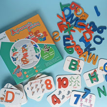 Cargar imagen en el visor de la galería, Juguete Montessori de 36 cartas y bloques de madera coloridos, contiene alfabeto de la a a la z y del número 1 al 10