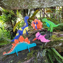 Cargar imagen en el visor de la galería, 5 dinos para armar en madera mdf de 2,5 mm, el kit incluye temperas, dos pinceles, cartilla para colorear