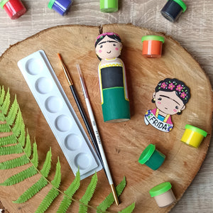 Frida para pintar en madera, peg doll, cuadro y Frida magnética. Pinturas acrílicas, pincel suave, pincel delineador.