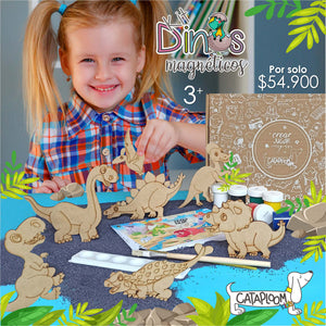 Con el kit dinos magnéticos puedes pintar 7 geniales dinosaurios delineados que facilitarán la hora de pintar o colorear. Podrás pintar 7 dinosaurios en madera mdf de 3 mm, colorear la cartilla que trae el kit e imaginar fantásticas historias jurásicas.